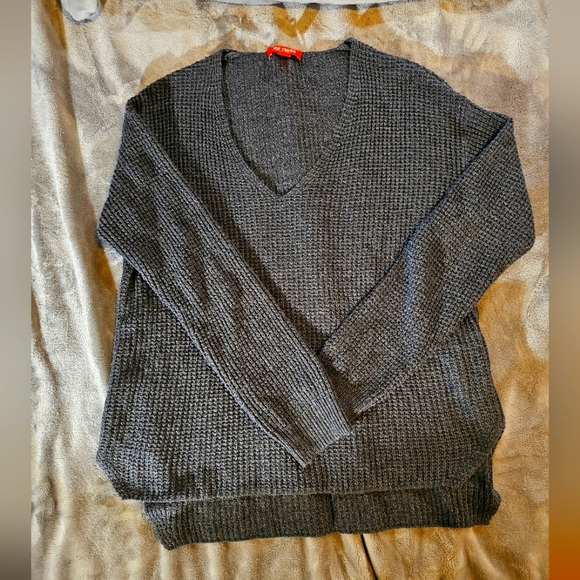 2 for $25 pullover knit sweaters - Picture 1 of 5